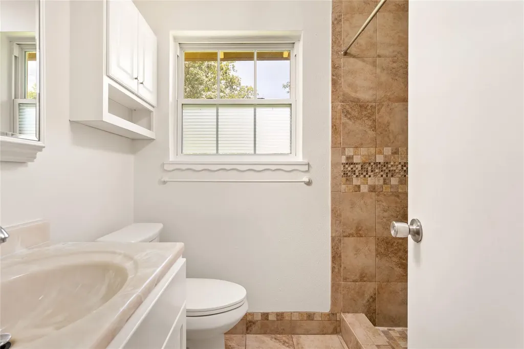 5803 Eureka Drive Austin TX 78745