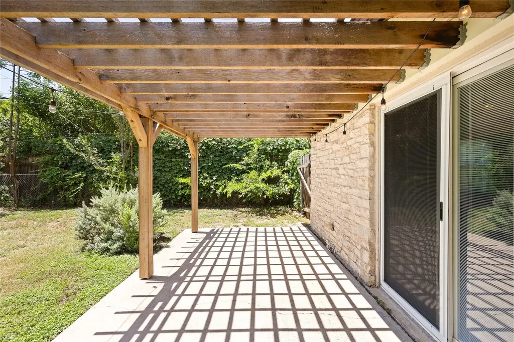 5803 Eureka Drive Austin TX 78745
