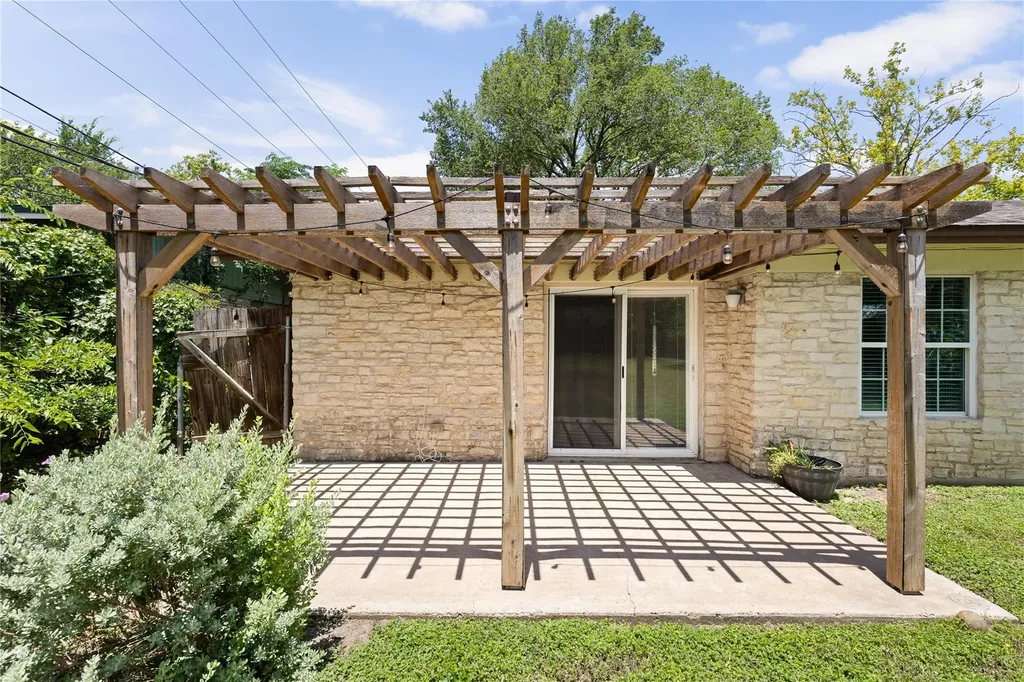 5803 Eureka Drive Austin TX 78745