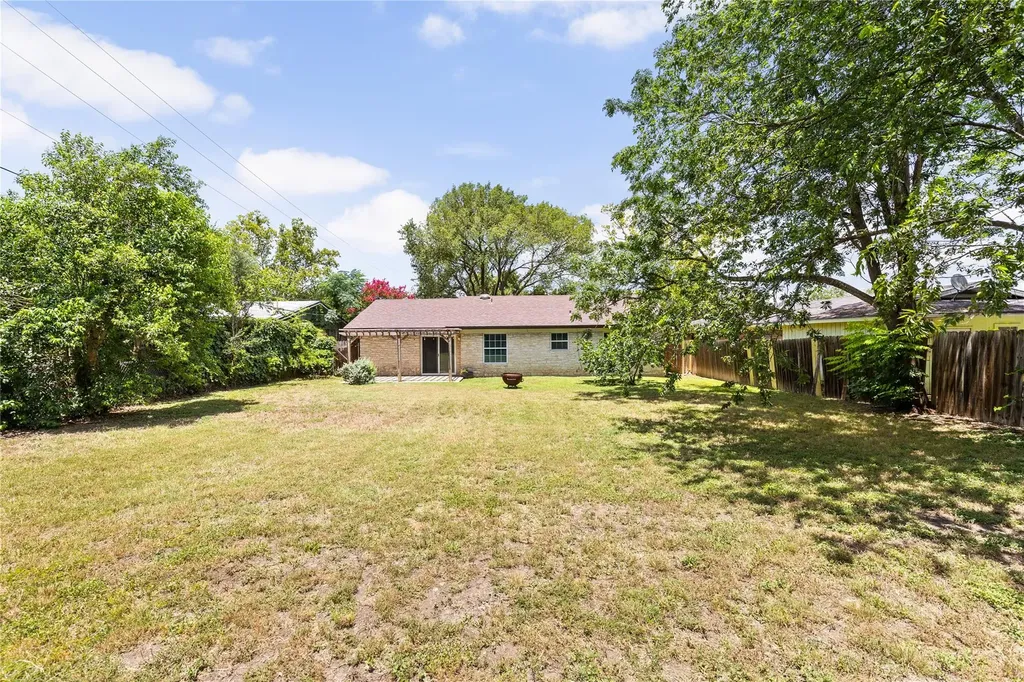 5803 Eureka Drive Austin TX 78745