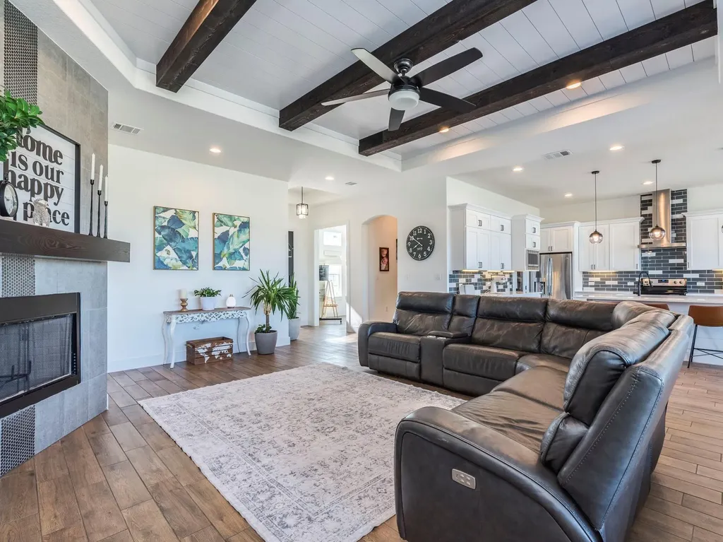 147 Hope Street Kyle TX 78640