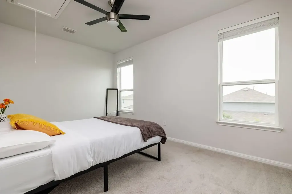 10221 Forest Grove Drive Austin TX 78747
