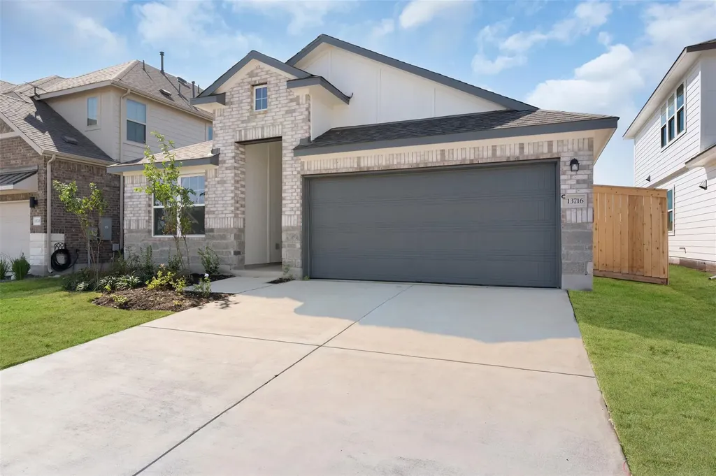 25524 Flora Bella Lane Elgin TX 78621