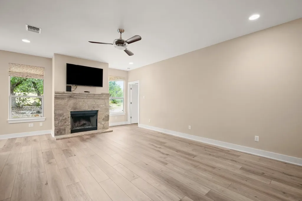 9808 Longhorn Skyway Dripping Springs TX 78620
