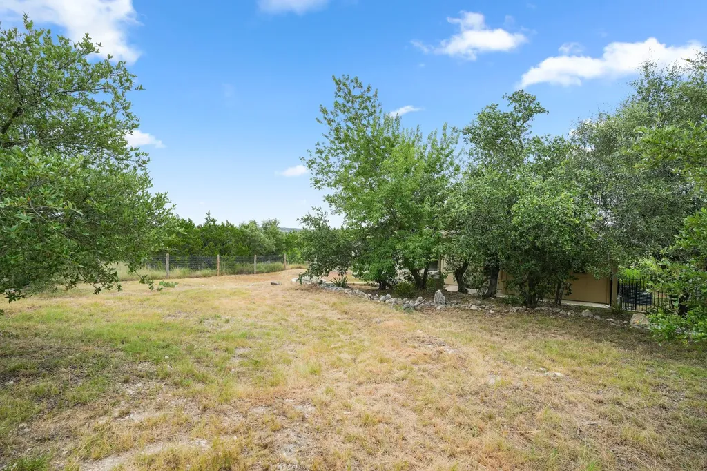 9808 Longhorn Skyway Dripping Springs TX 78620