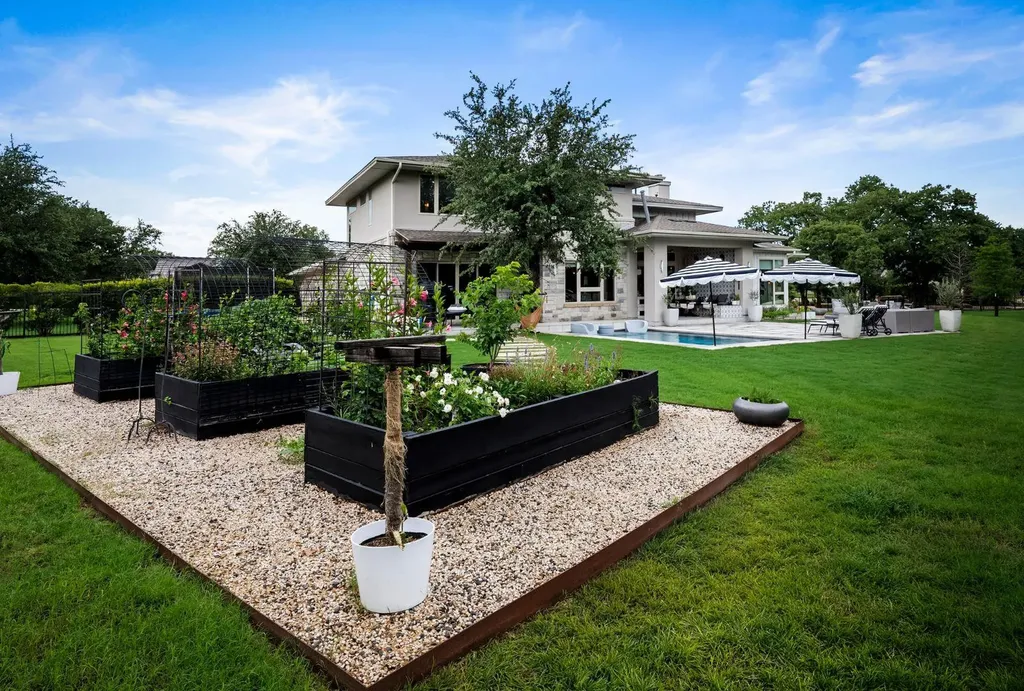 495 Bunker Ranch Boulevard Dripping Springs TX 78620