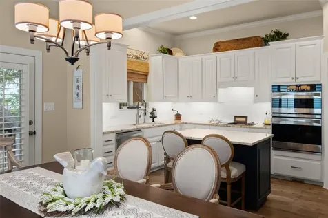2216 Garden Court San Marcos TX 78666
