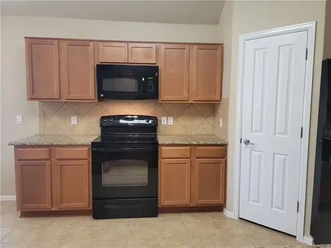 208 Hummingbird Lane Leander TX 78641