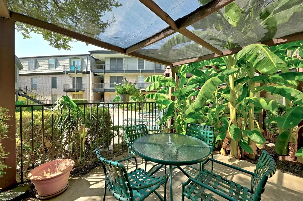 2425 Ashdale Drive Austin TX 78757