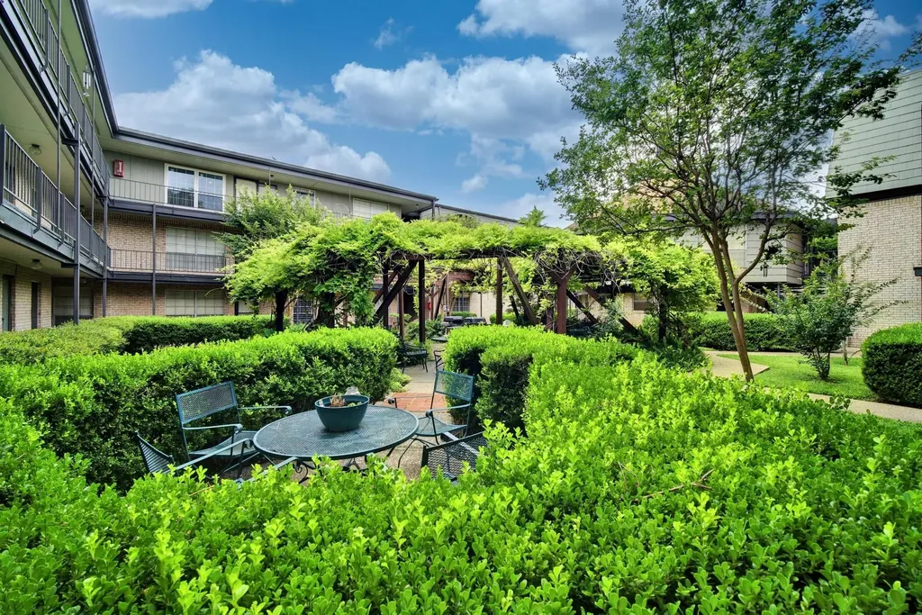 2425 Ashdale Drive Austin TX 78757