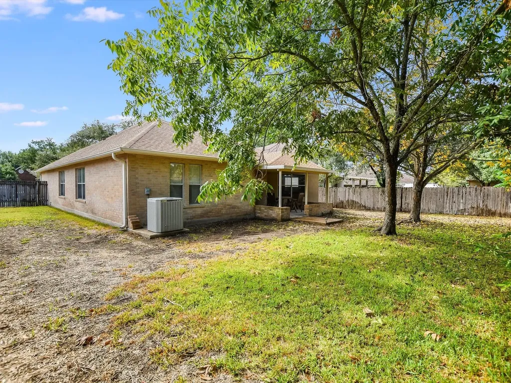 905 E Olympic Drive Pflugerville TX 78660