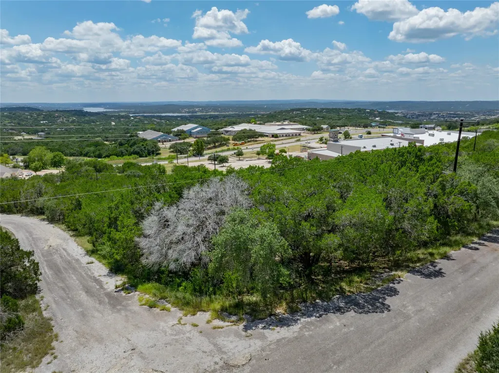 8200 Arroyo Avenue Lago Vista TX 78645