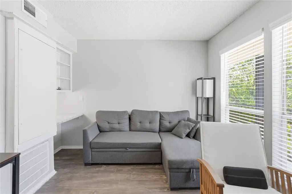 2801 Hemphill Park Austin TX 78705