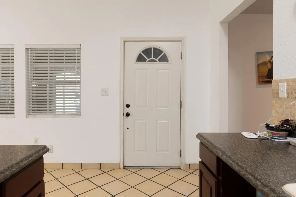 176 Old Lexington Road Elgin TX 78621