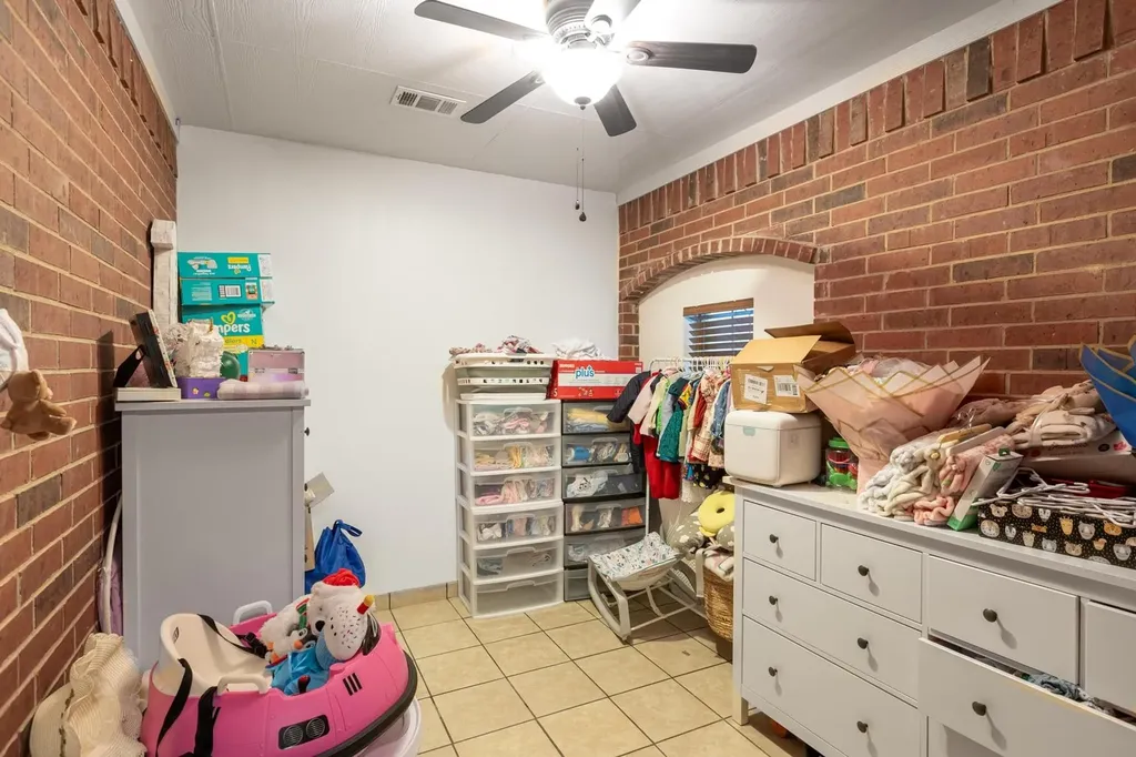176 Old Lexington Road Elgin TX 78621