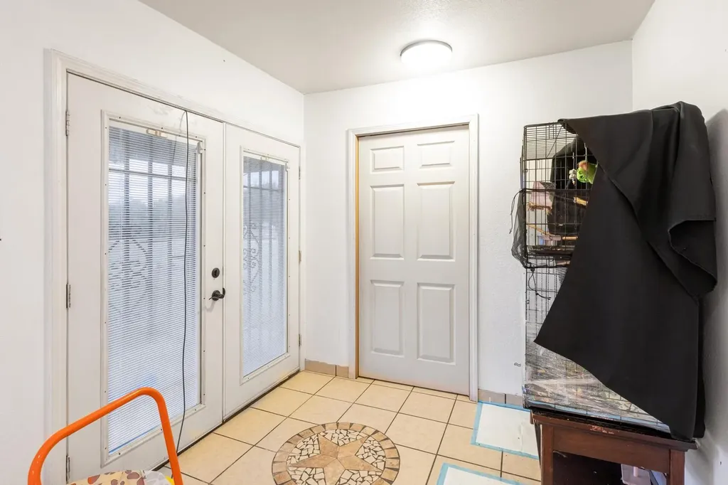 176 Old Lexington Road Elgin TX 78621