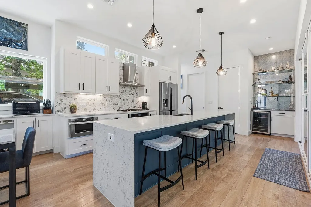2806 W 44th Street Austin TX 78731