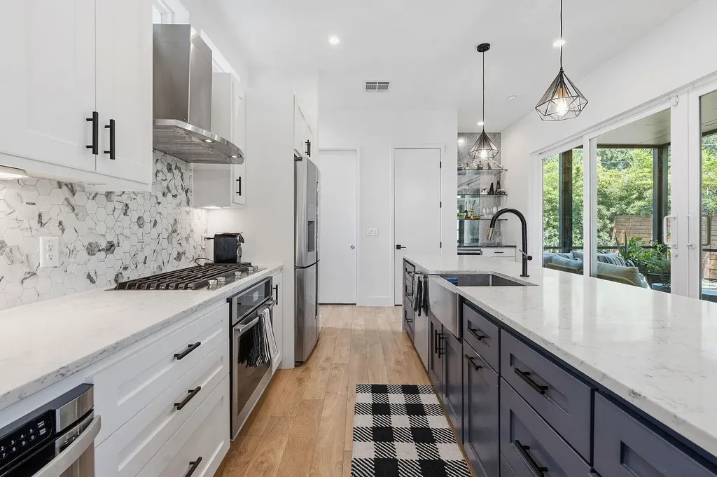 2806 W 44th Street Austin TX 78731