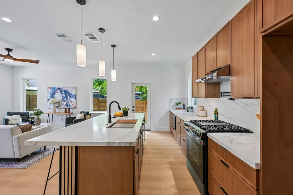 513 W Odell Street Austin TX 78752