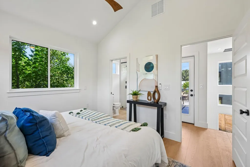 513 W Odell Street Austin TX 78752
