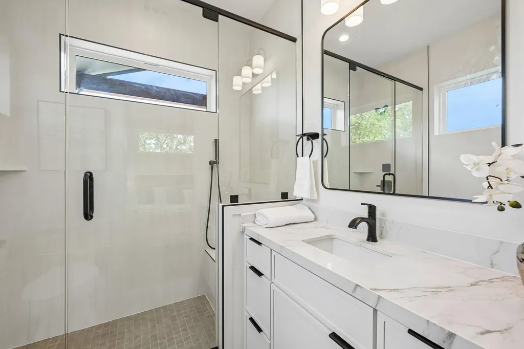513 W Odell Street Austin TX 78752