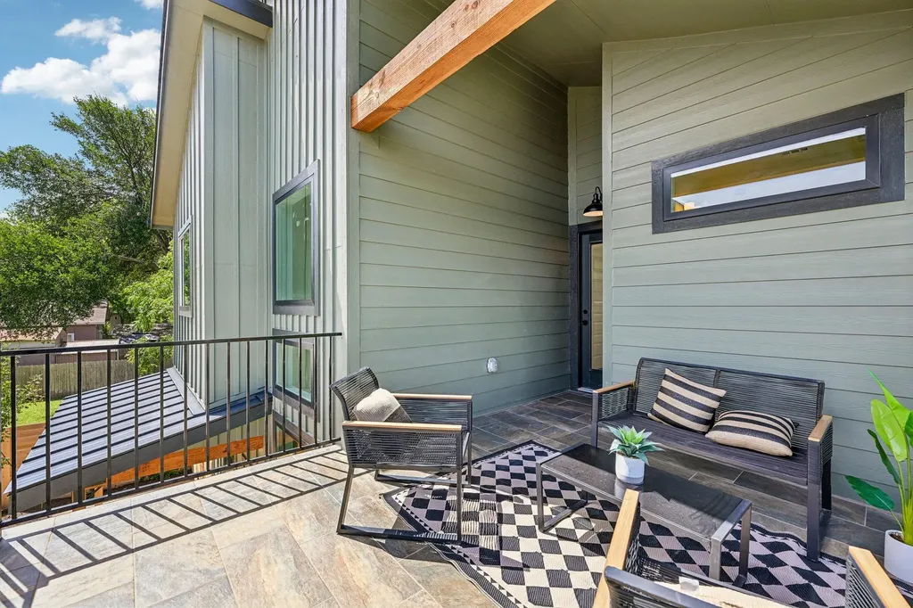 513 W Odell Street Austin TX 78752