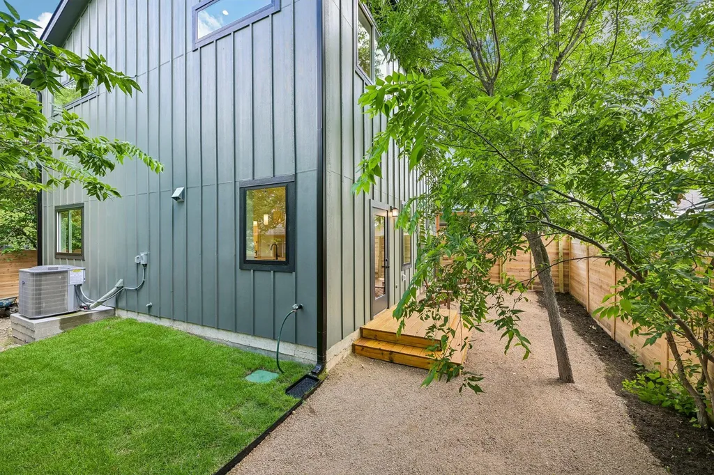 513 W Odell Street Austin TX 78752