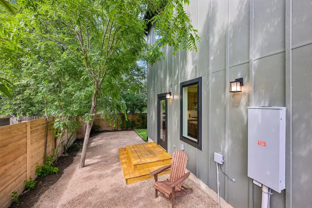 513 W Odell Street Austin TX 78752
