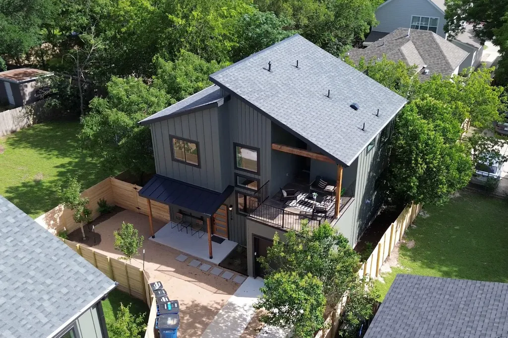 513 W Odell Street Austin TX 78752