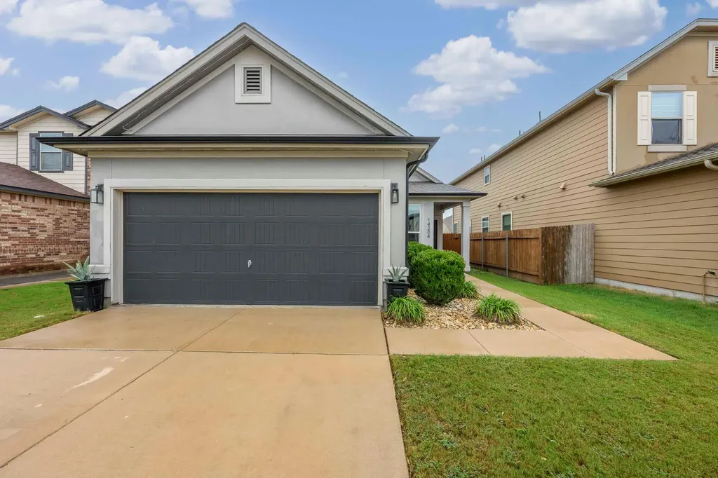 14204 Theodore Roosevelt Street Manor TX 78653
