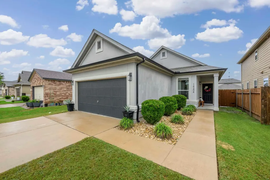 14204 Theodore Roosevelt Street Manor TX 78653