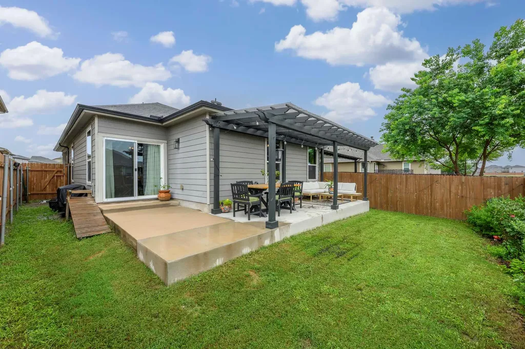 14204 Theodore Roosevelt Street Manor TX 78653