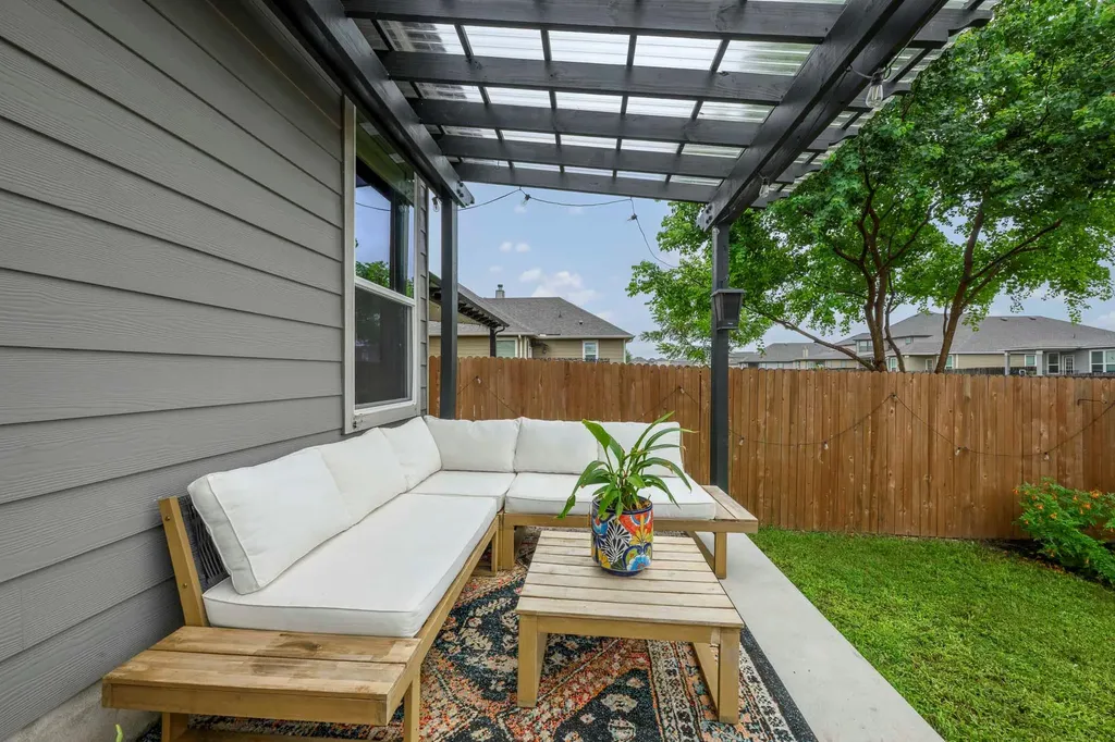 14204 Theodore Roosevelt Street Manor TX 78653