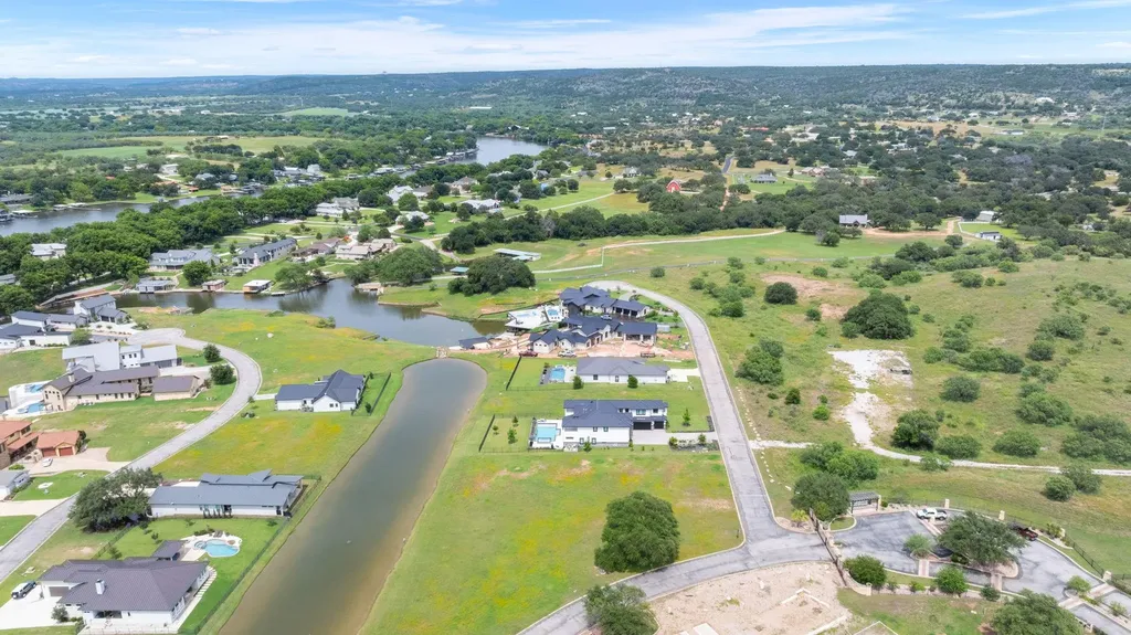 102 Summer Life Lane Kingsland TX 78639