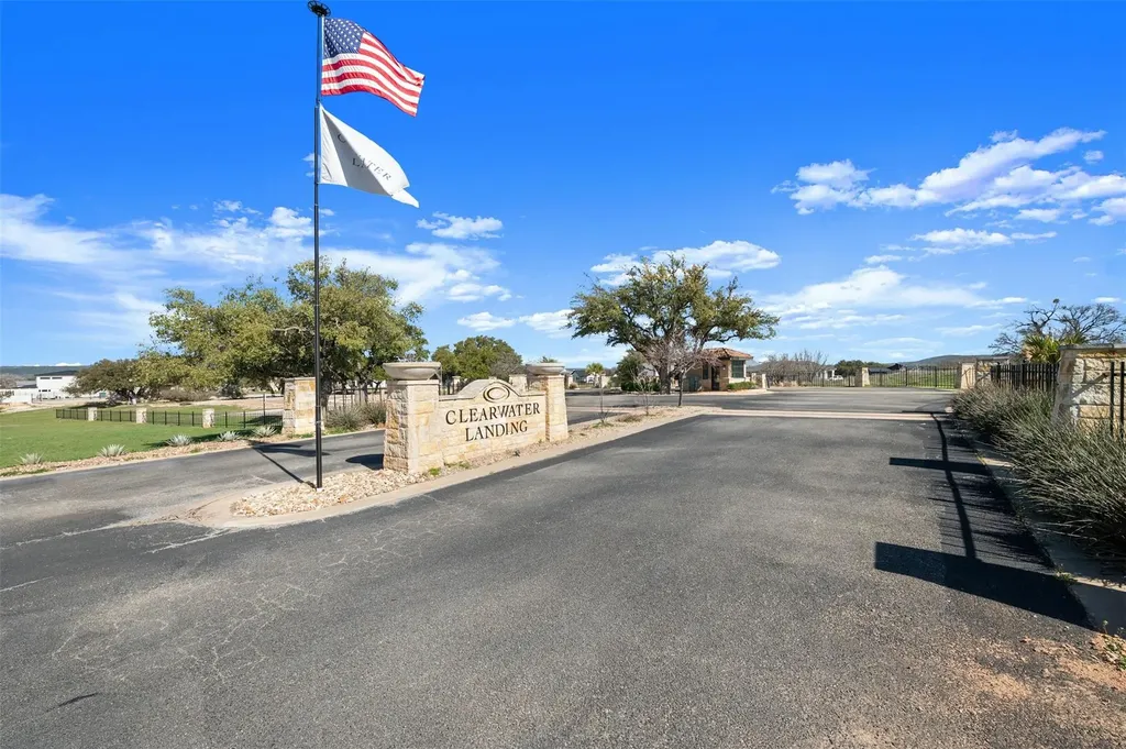 102 Summer Life Lane Kingsland TX 78639