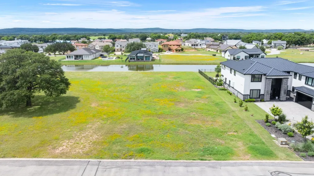 102 Summer Life Lane Kingsland TX 78639