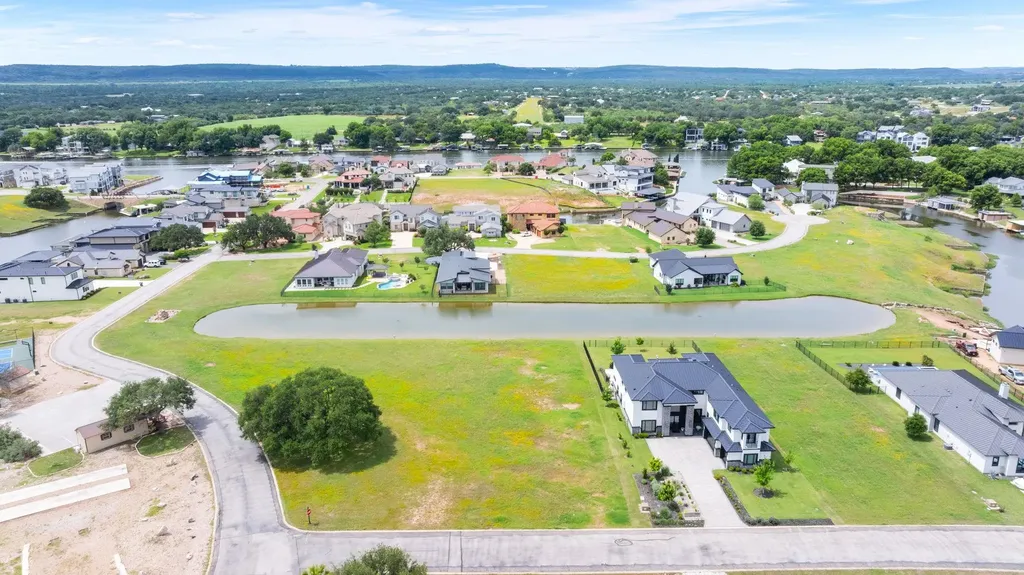 102 Summer Life Lane Kingsland TX 78639