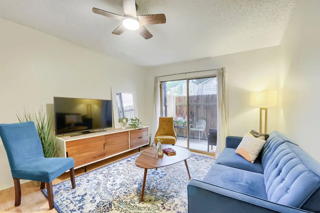 6903 Deatonhill Drive Austin TX 78745