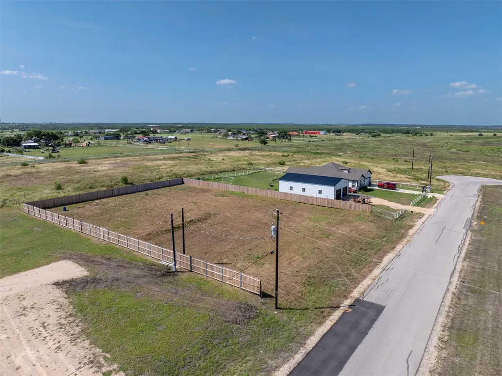 205 Desperado Loop Del Valle TX 78617