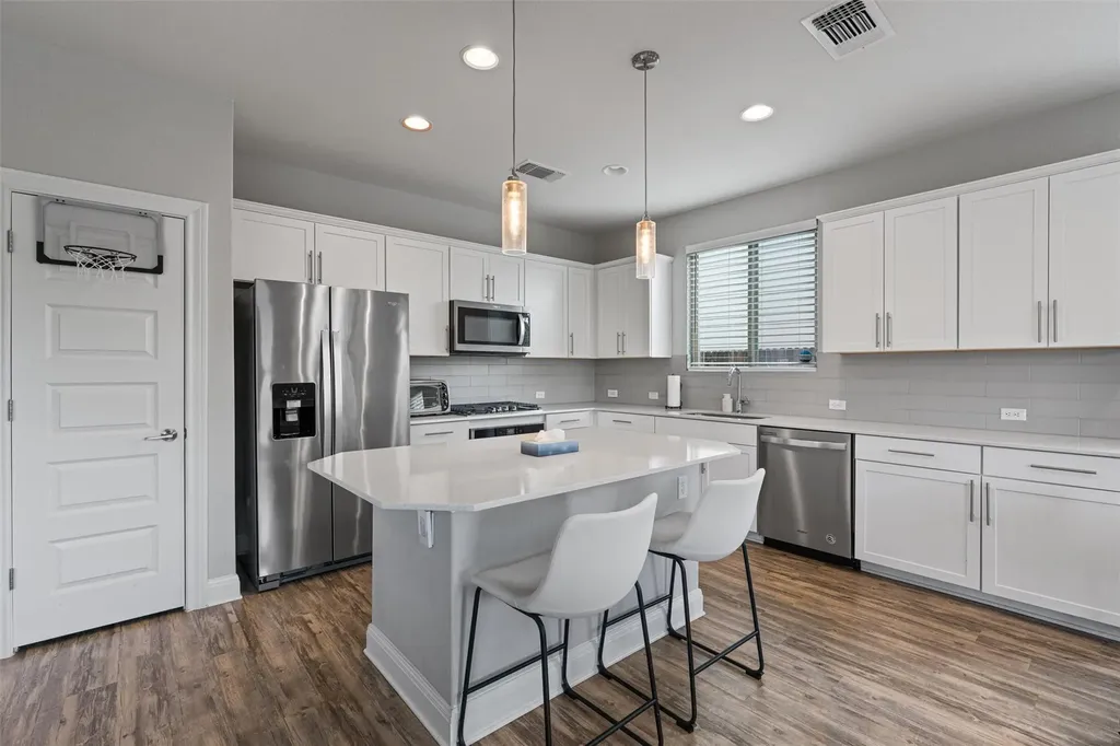 16008 Cessida Street Austin TX 78728