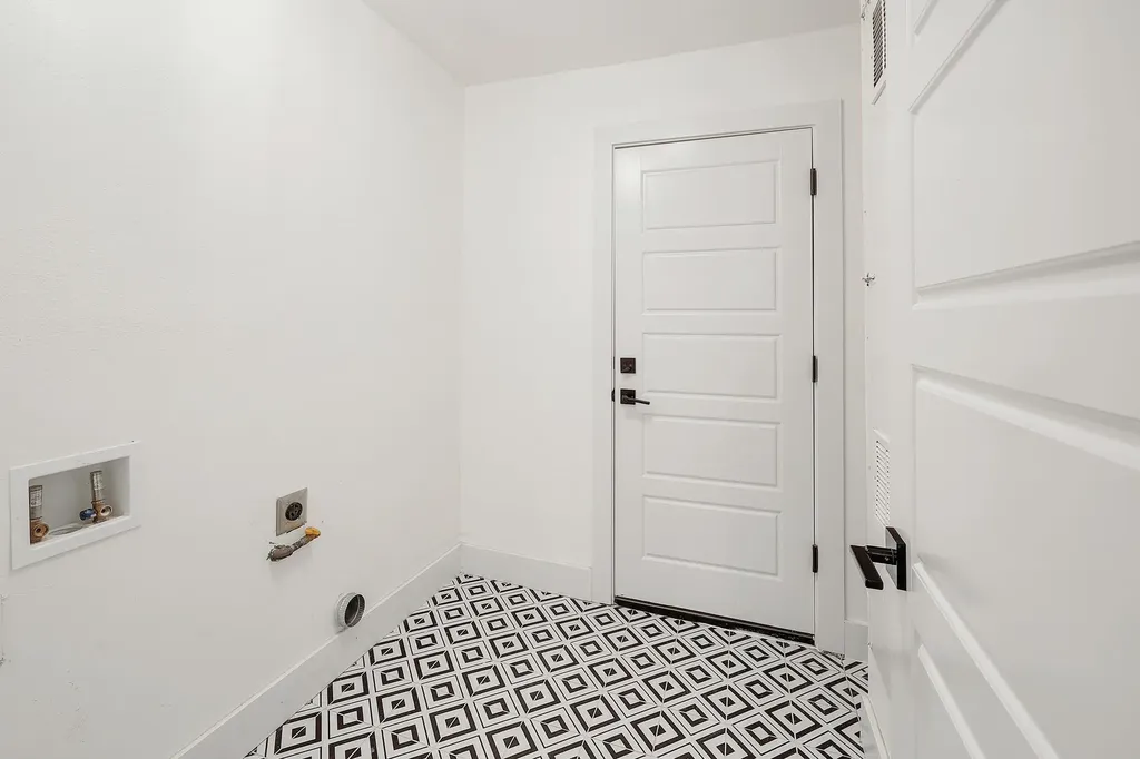 7609 Crystalbrook Drive W Austin TX 78724