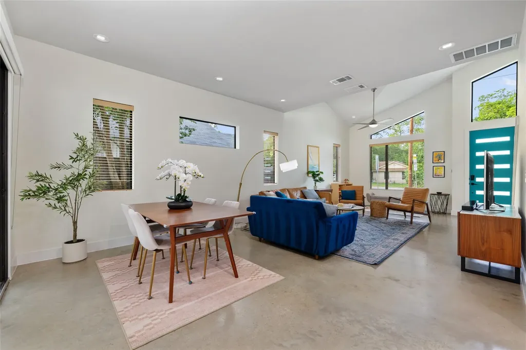 1615 Holly Street Austin TX 78702
