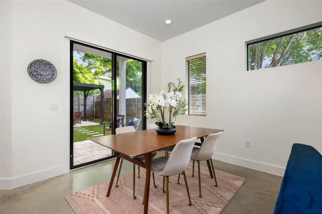 1615 Holly Street Austin TX 78702