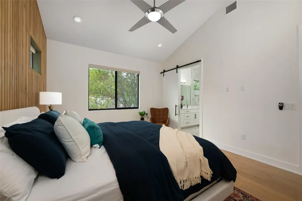 1615 Holly Street Austin TX 78702