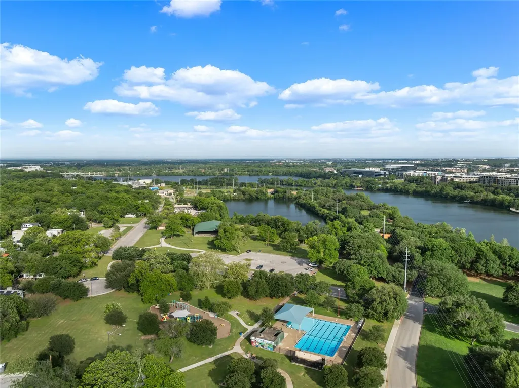 1615 Holly Street Austin TX 78702
