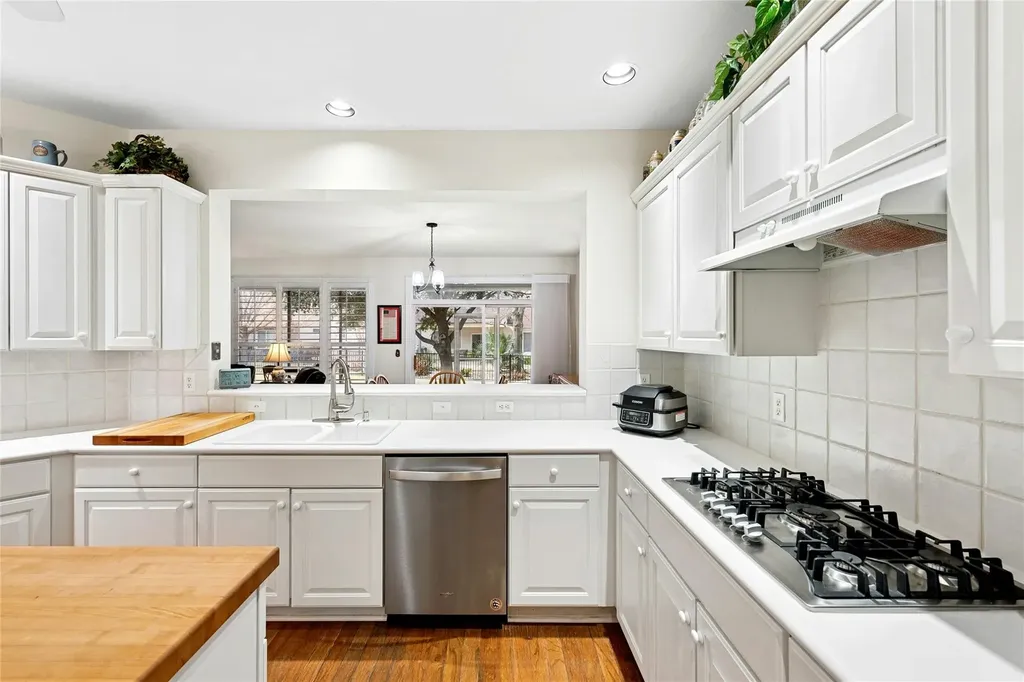 206 Scurry Pass Georgetown TX 78633