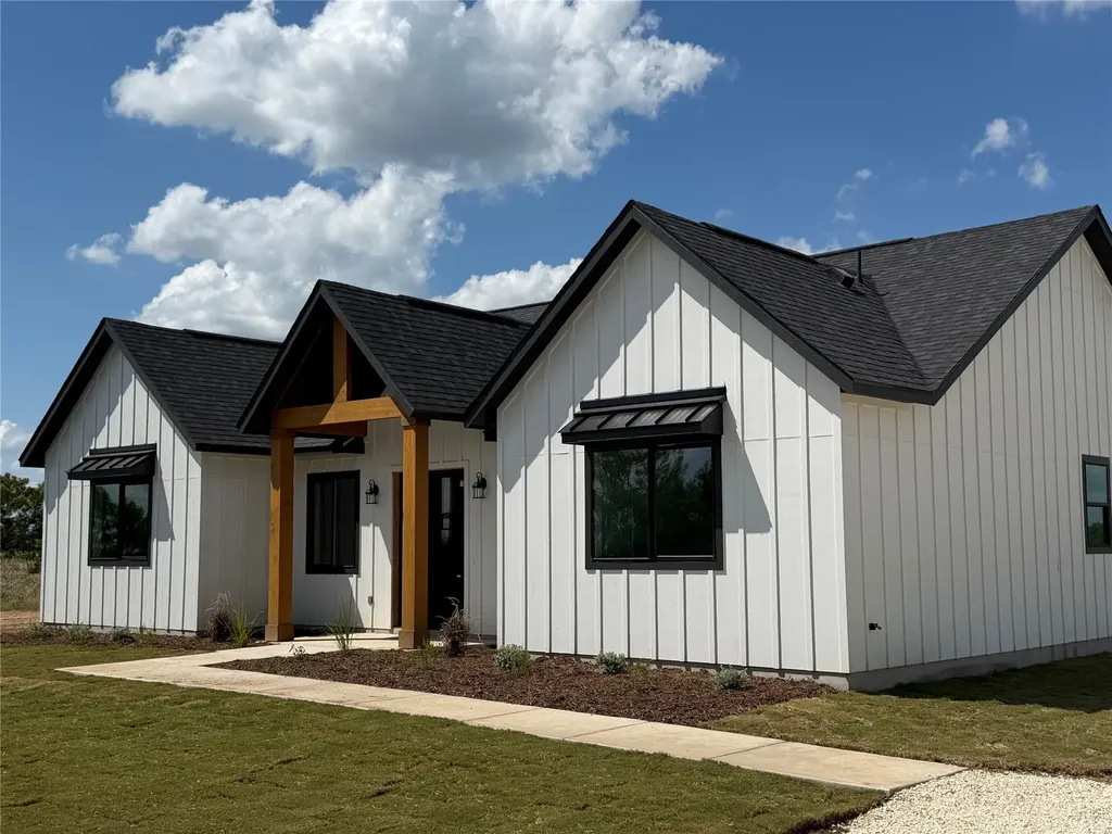 1420 Barth Road Dale TX 78616