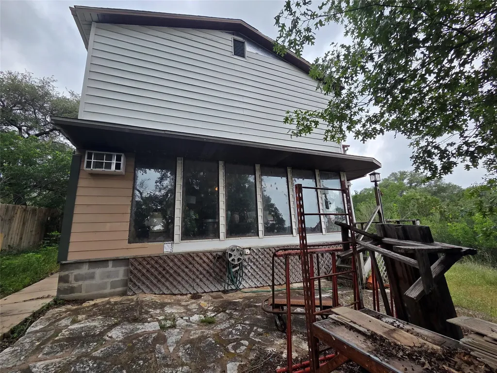 25408 Cove Drive Spicewood TX 78669