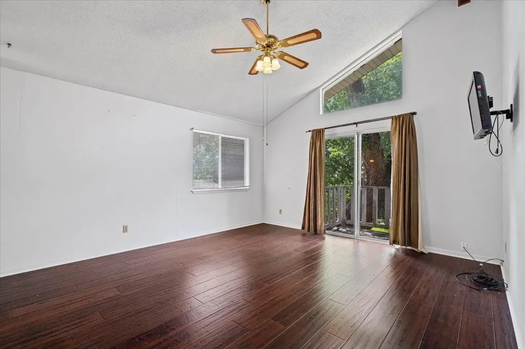 7229 S Brook Drive Austin TX 78736