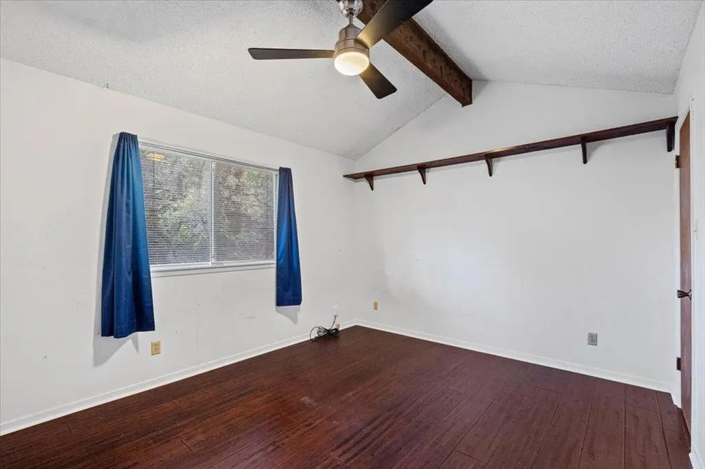 7229 S Brook Drive Austin TX 78736